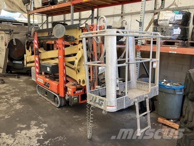 JLG X600AJ 曲臂高空作業車