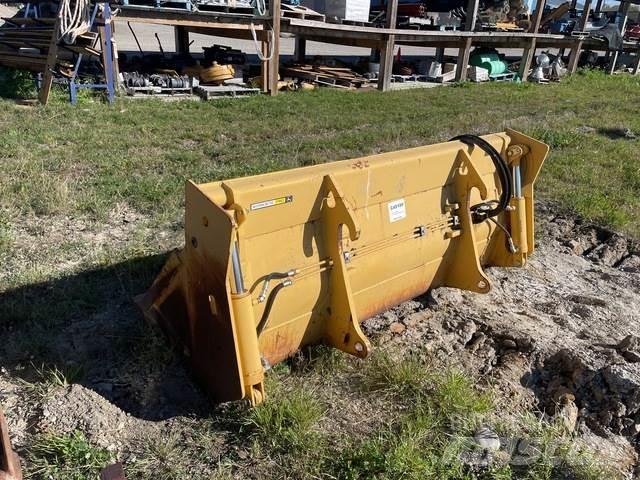 John Deere  反鏟裝載機