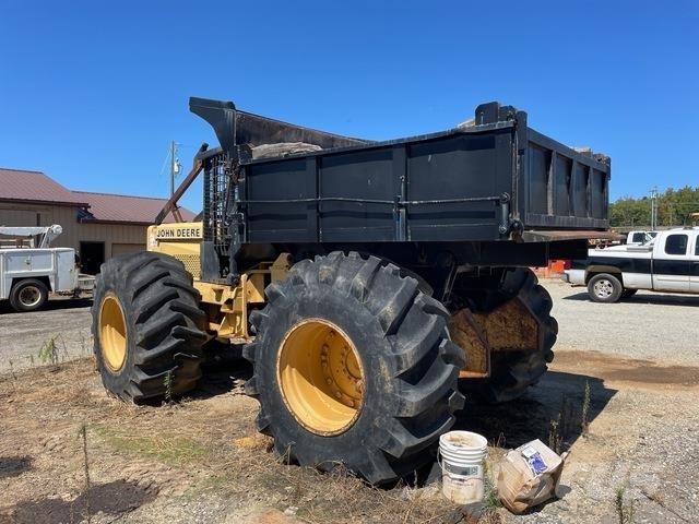 John Deere  鉸接式起吊車