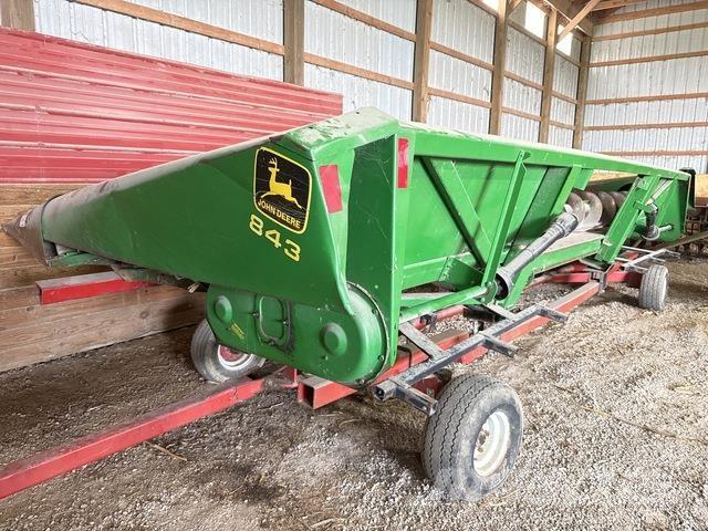 John Deere 843 其他耕耘機和配件