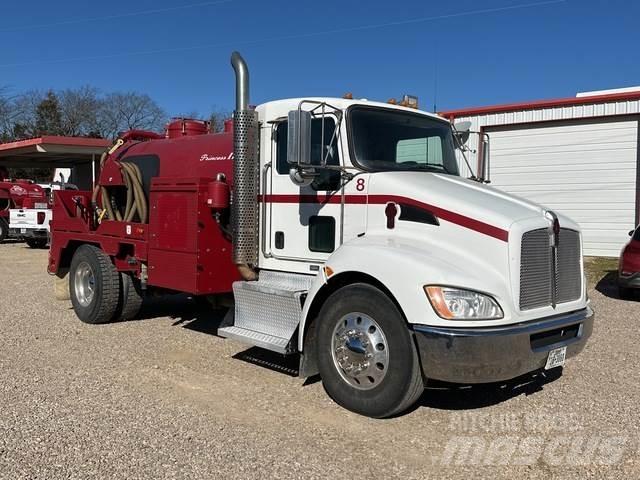 Kenworth T270 組合/真空油槽車
