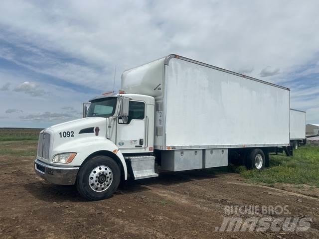 Kenworth T270 貨箱式卡車