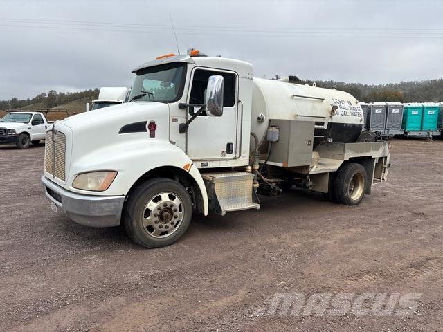 Kenworth T270 組合/真空油槽車