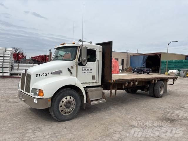 Kenworth T300 平板式/側卸式卡車