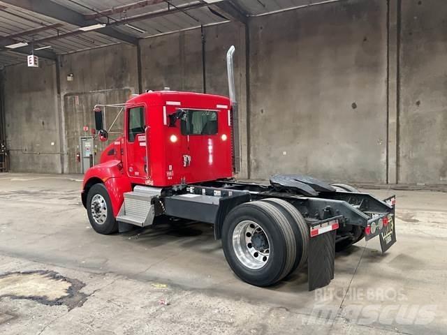 Kenworth T370 曳引機組件