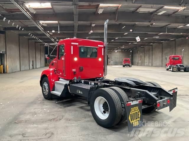 Kenworth T370 曳引機組件