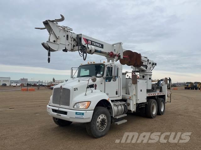 Kenworth T370 移動式鑽機車