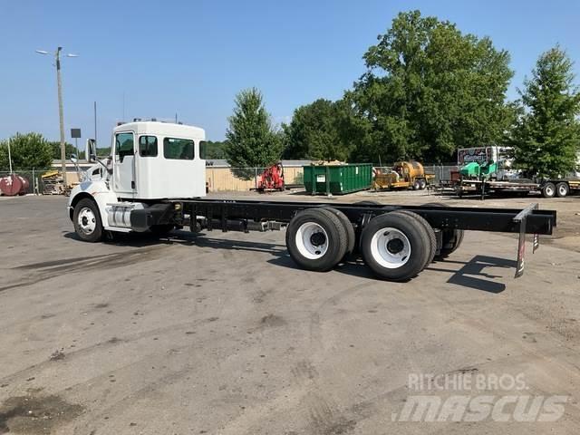 Kenworth T370 駕駛室與內部