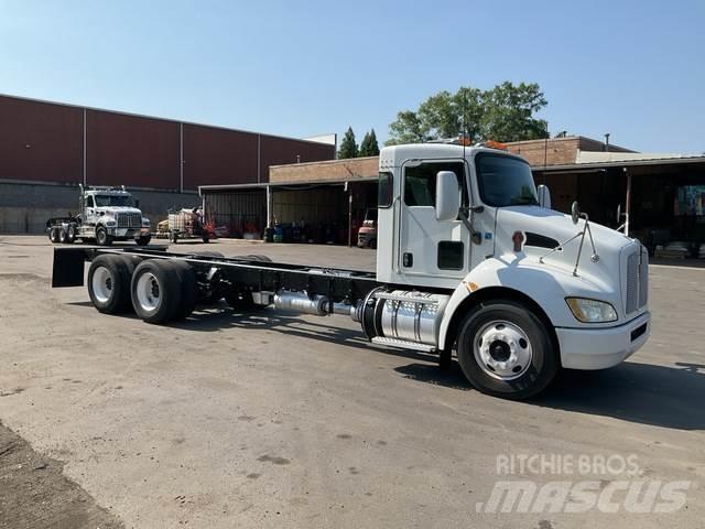 Kenworth T370 駕駛室與內部