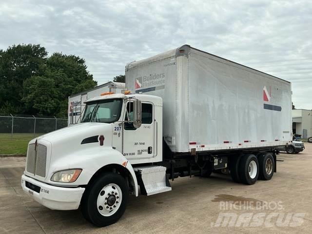 Kenworth T370 貨箱式卡車