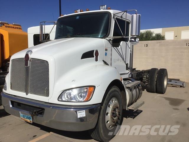 Kenworth T370 駕駛室與內部