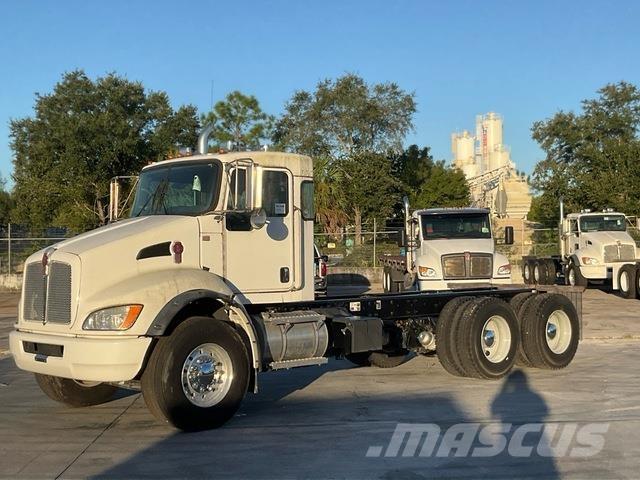 Kenworth T370 駕駛室與內部