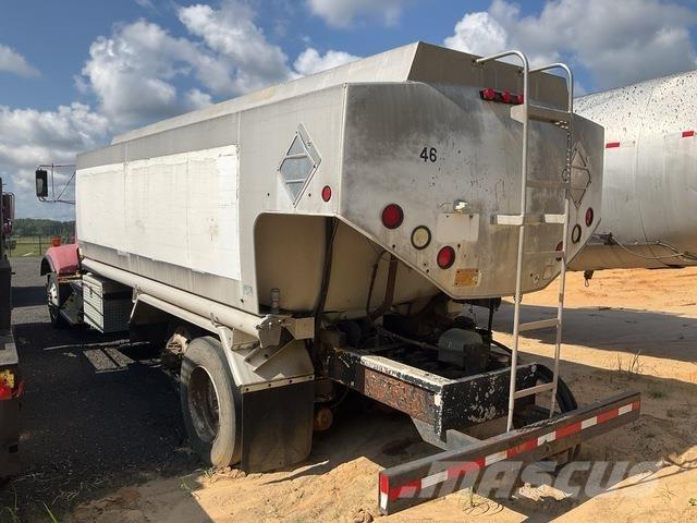 Kenworth T450B 運油車