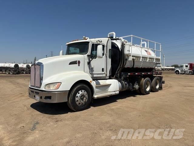 Kenworth T660 組合/真空油槽車
