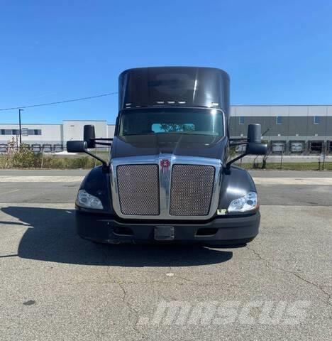 Kenworth T680 曳引機組件