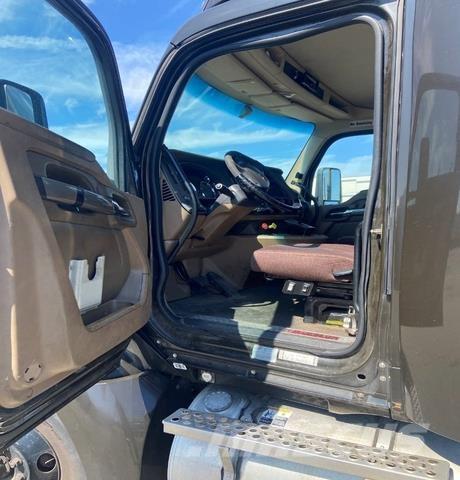 Kenworth T680 曳引機組件