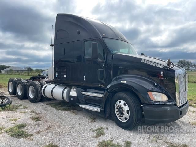 Kenworth T700 曳引機組件