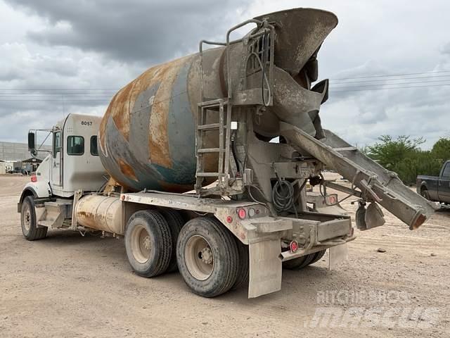 Kenworth T800 其他貨車