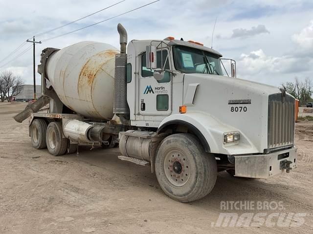Kenworth T800 其他貨車
