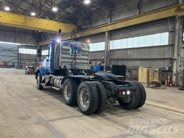 Kenworth T800 曳引機組件
