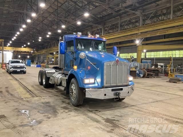 Kenworth T800 曳引機組件
