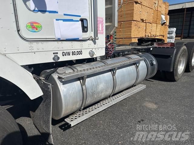 Kenworth T800 曳引機組件