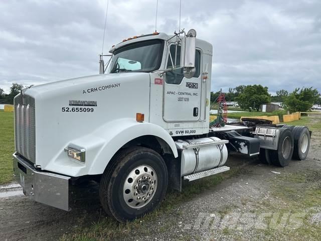 Kenworth T800 曳引機組件