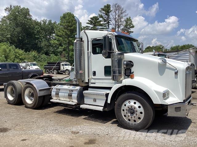 Kenworth T800 曳引機組件