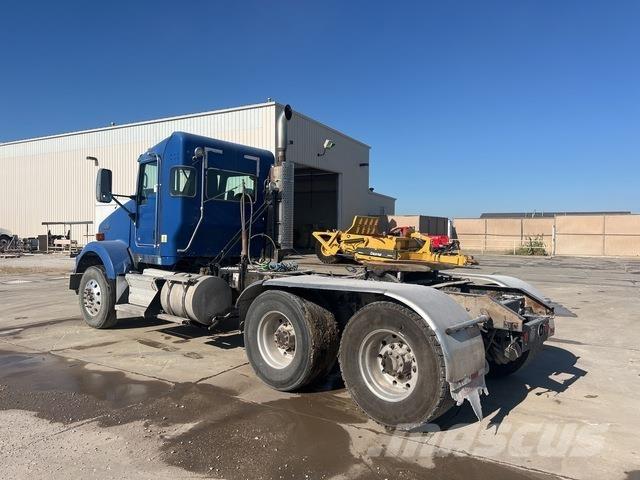 Kenworth T800 曳引機組件