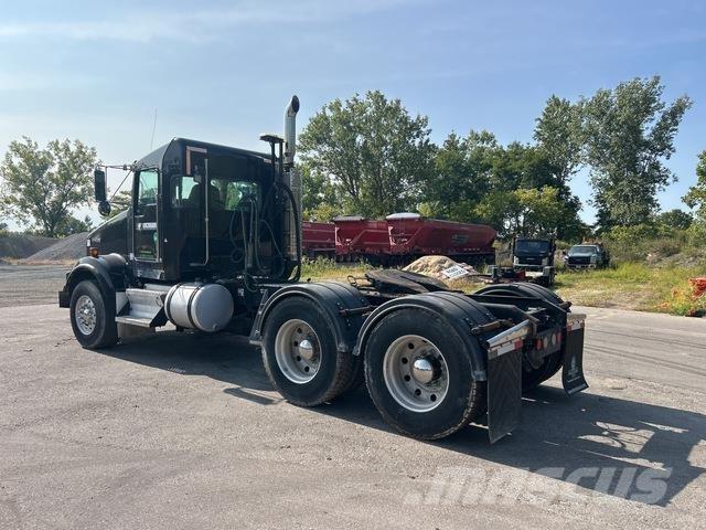 Kenworth T800 曳引機組件