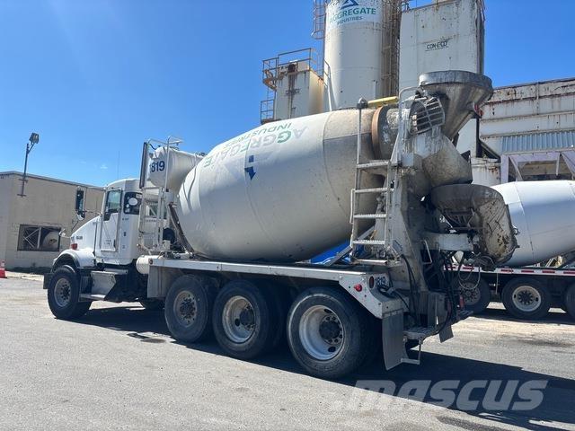 Kenworth T800 其他貨車