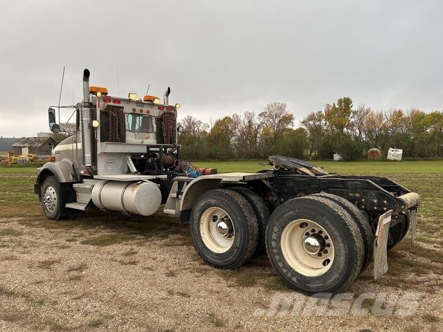 Kenworth T800B 救援車