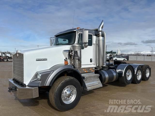 Kenworth T800W 曳引機組件