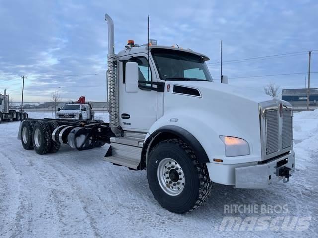 Kenworth T880 駕駛室與內部