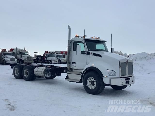 Kenworth T880 駕駛室與內部
