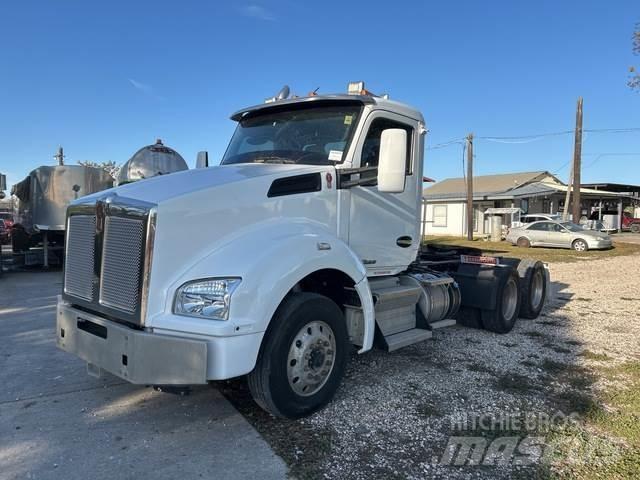 Kenworth T880 曳引機組件