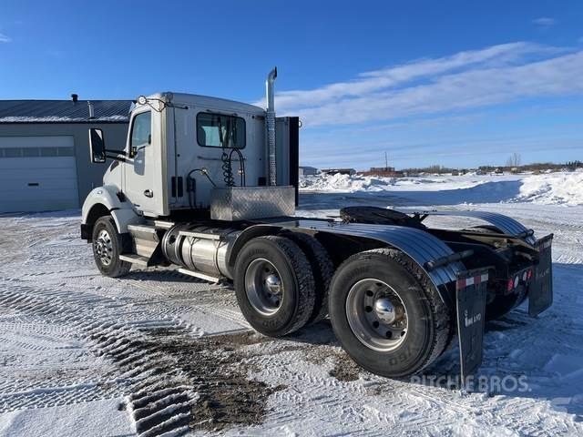 Kenworth T880 曳引機組件