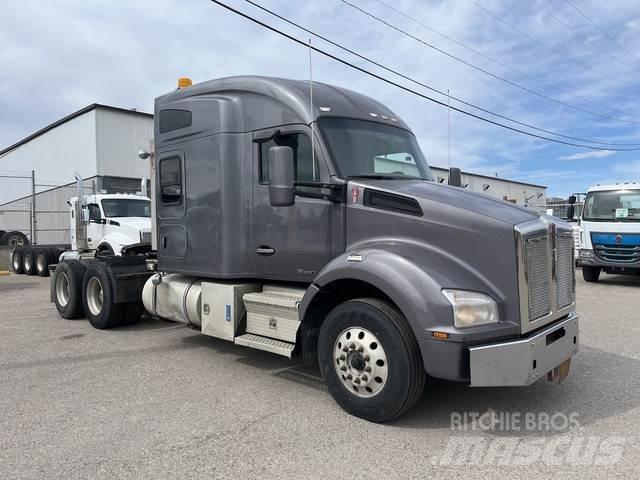 Kenworth T880 曳引機組件