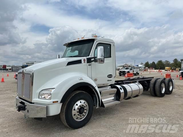 Kenworth T880 駕駛室與內部
