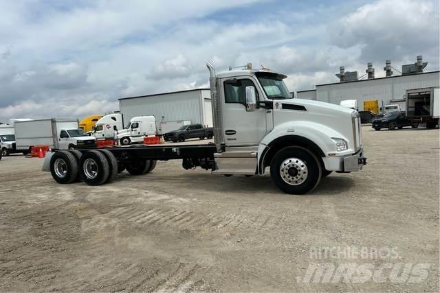 Kenworth T880 駕駛室與內部