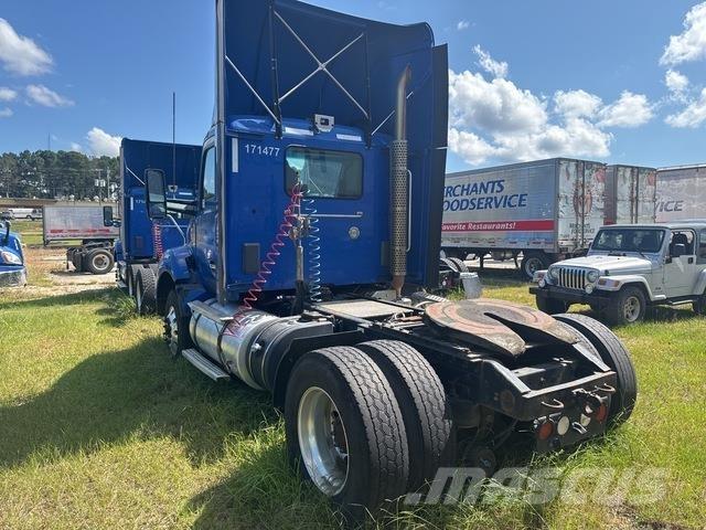 Kenworth T880 曳引機組件