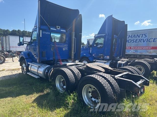 Kenworth T880 曳引機組件
