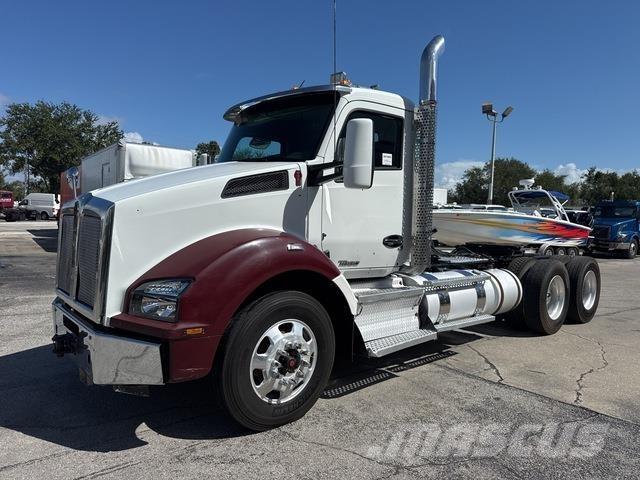 Kenworth T880 曳引機組件