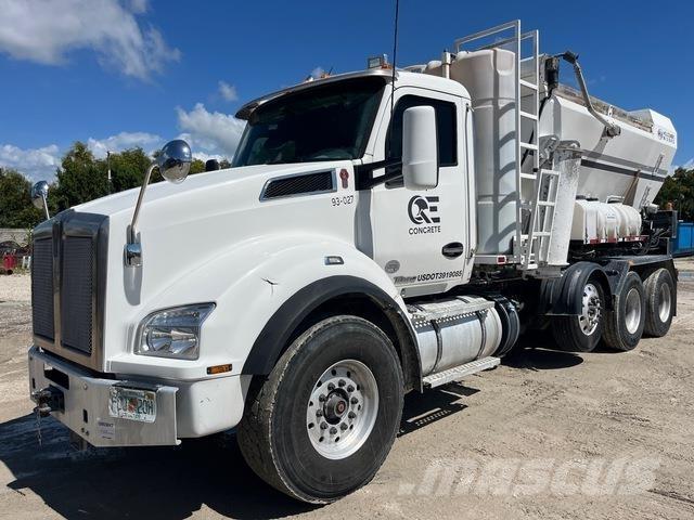 Kenworth T880 混凝土車