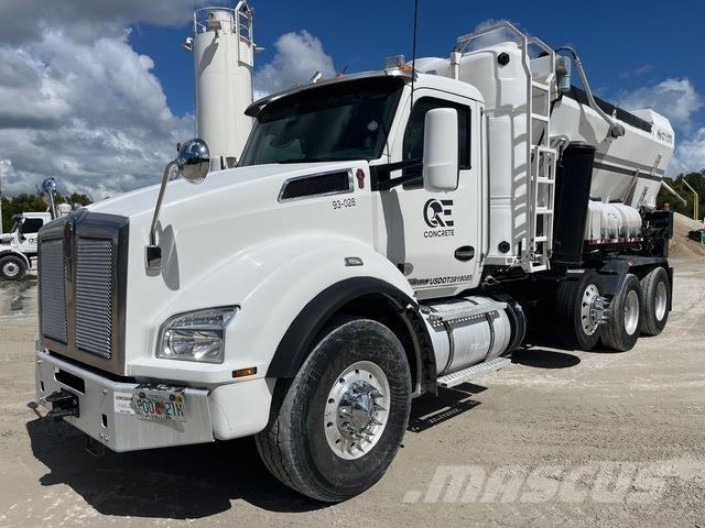 Kenworth T880 混凝土車