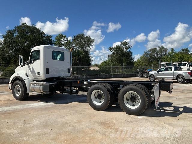 Kenworth T880 駕駛室與內部