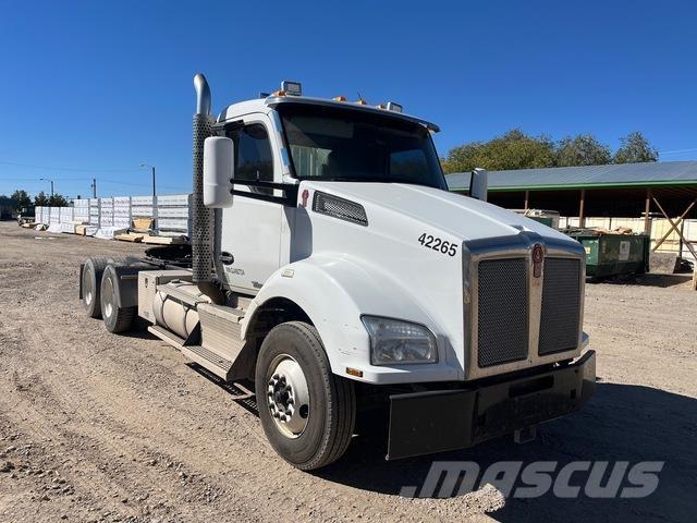 Kenworth T880 曳引機組件