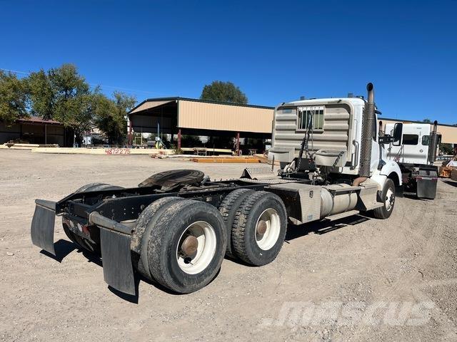 Kenworth T880 曳引機組件