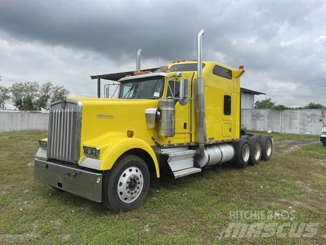 Kenworth W900 曳引機組件