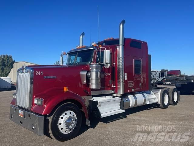 Kenworth W900 曳引機組件